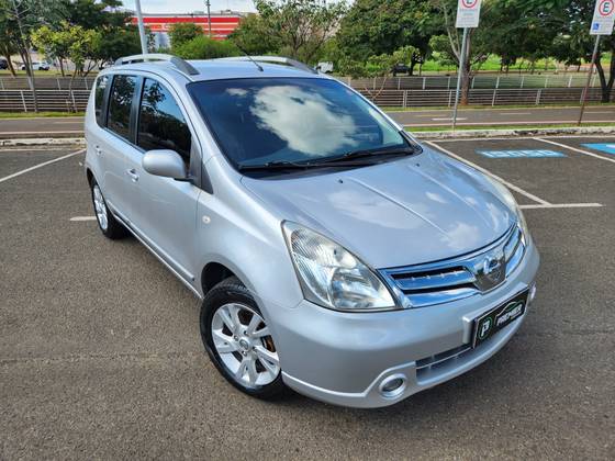 NISSAN LIVINA 1.8 SL 16V FLEX 4P AUTOMÁTICO NISSAN LIVINA 1.8 SL 16V FLEX 4P AUTOMÁTICO